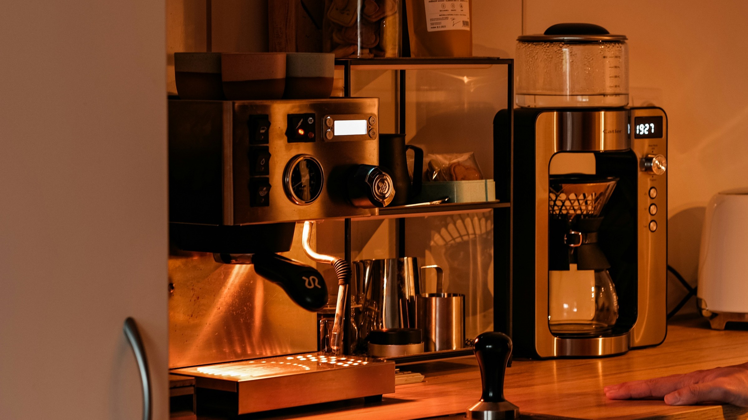 Espresso grinder dialling in a shot on a home setup